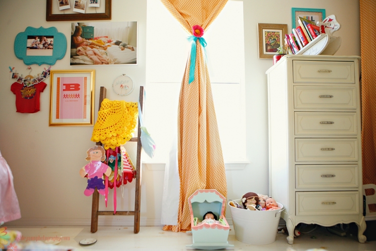 детская комната для двух девочек, оформление детской комнаты, скандинавский стиль